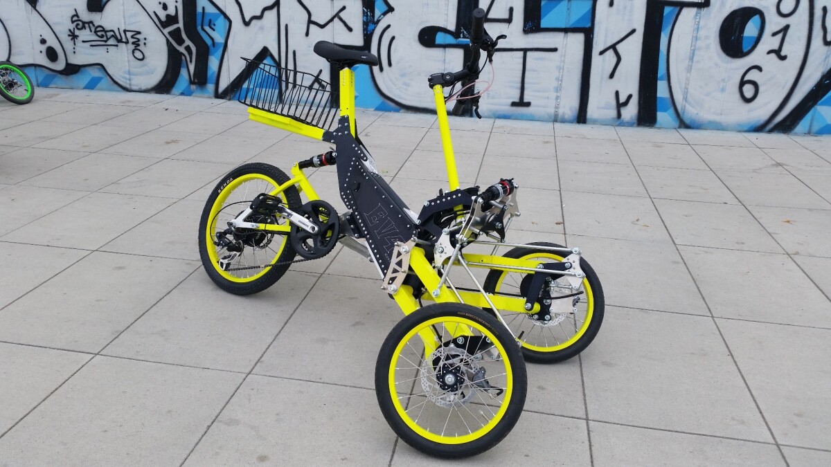 The EV4 e-trike can stay upright without relying on its kickstand