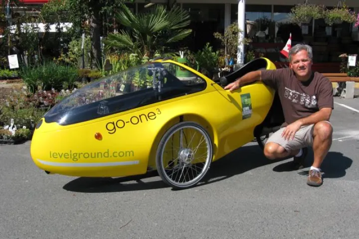 Hugo Ciro and his Beyss Go-One velomobile
