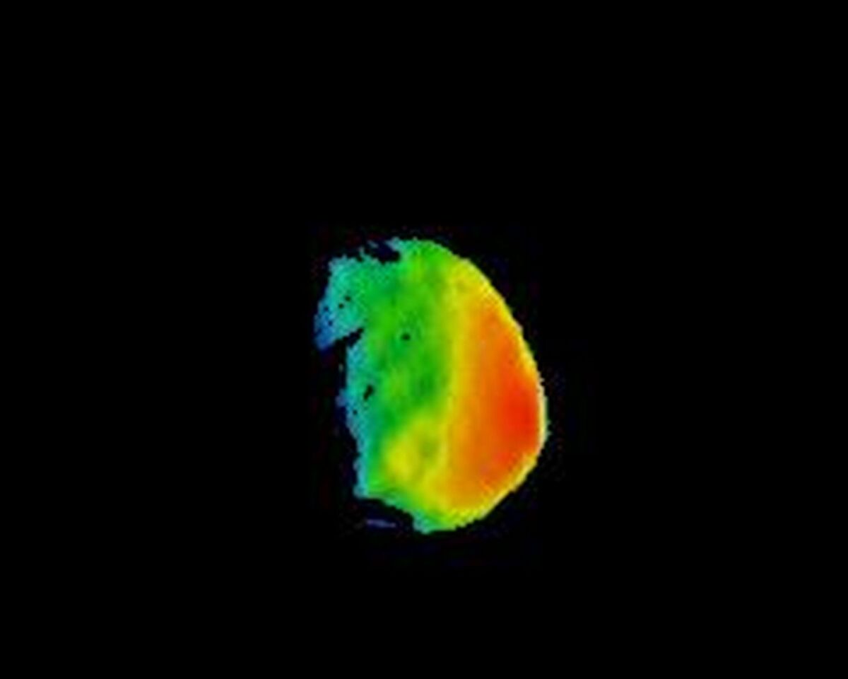 The left side of this image of Phobos is in pre-dawn darkness, while the right side shows the hottest part of the moon after being heated up by the sun