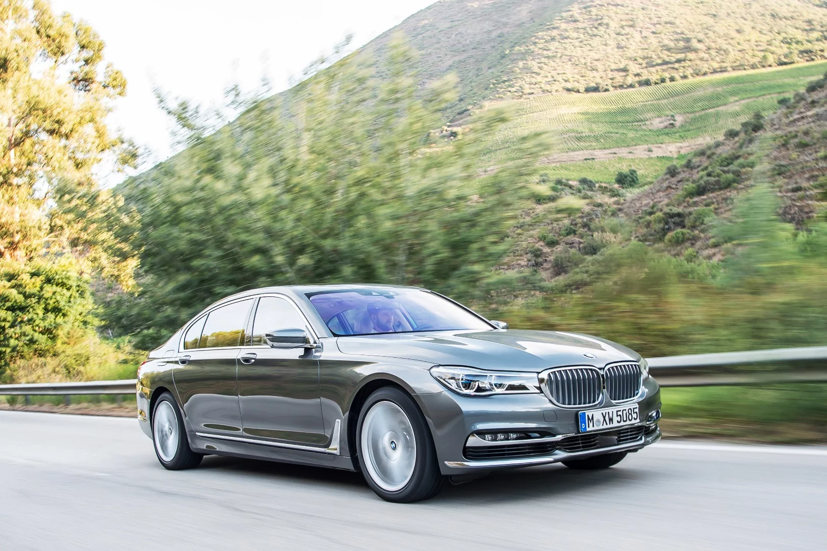 The 750d uses less than 6 l/100 km