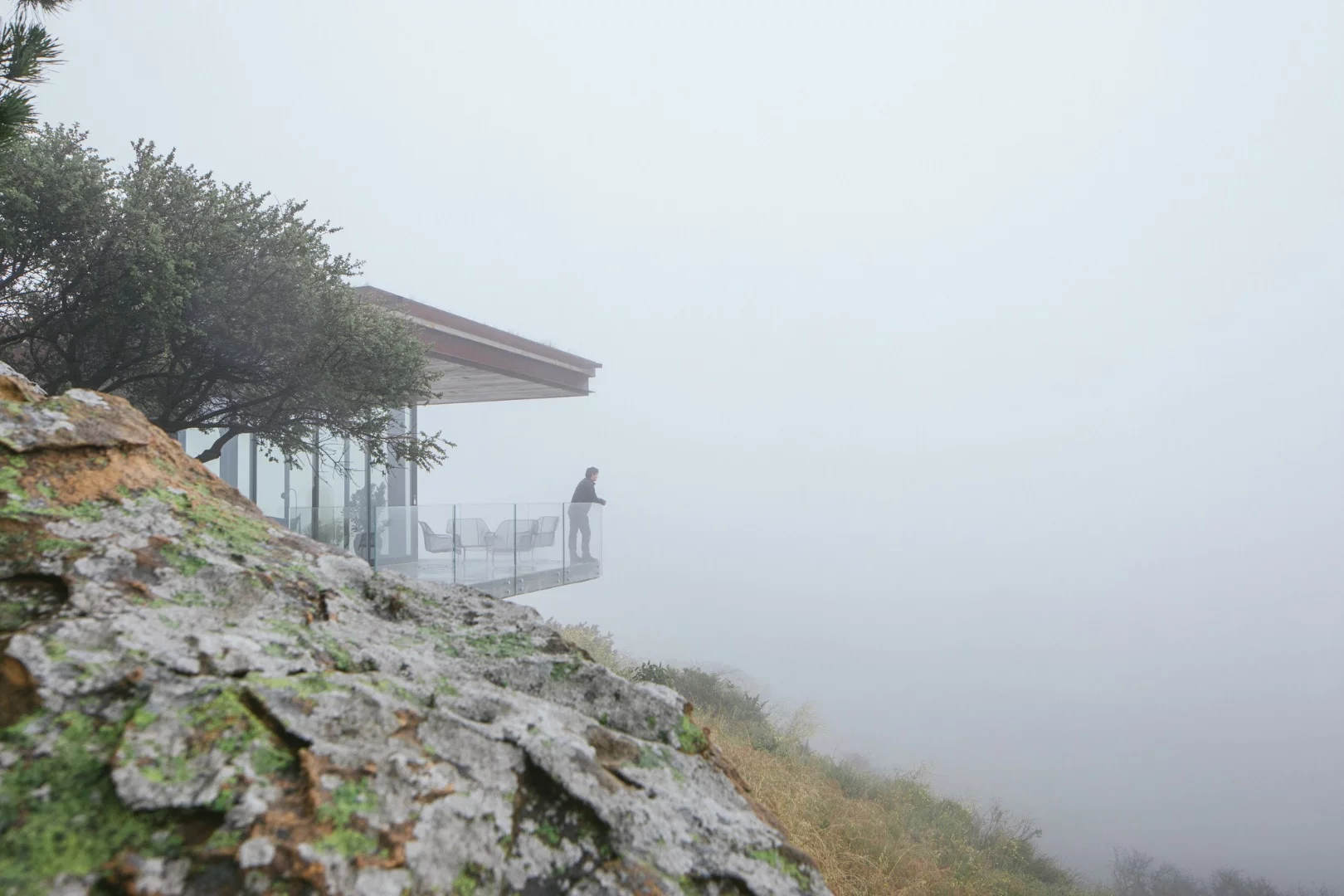 The recently-completed Off-Grid Guest House is finished in glass, concrete, steel, and wood