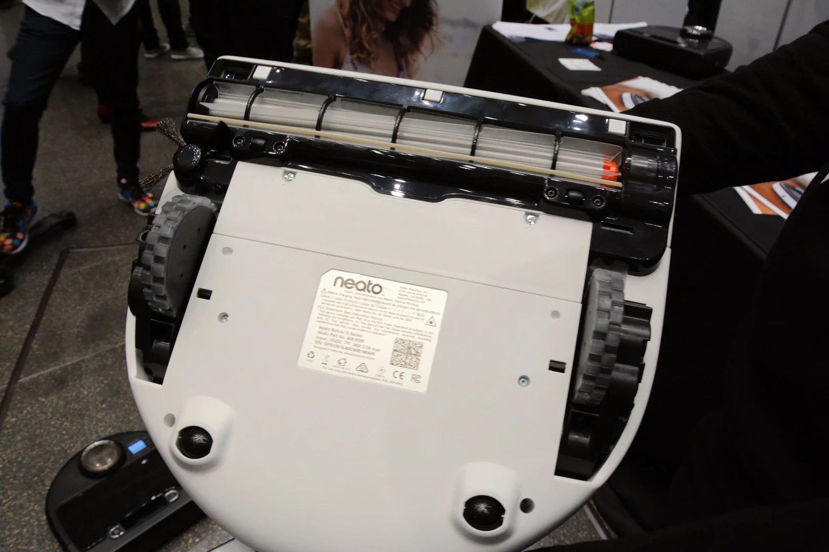 Neato’s SpinFlow Power Clean system