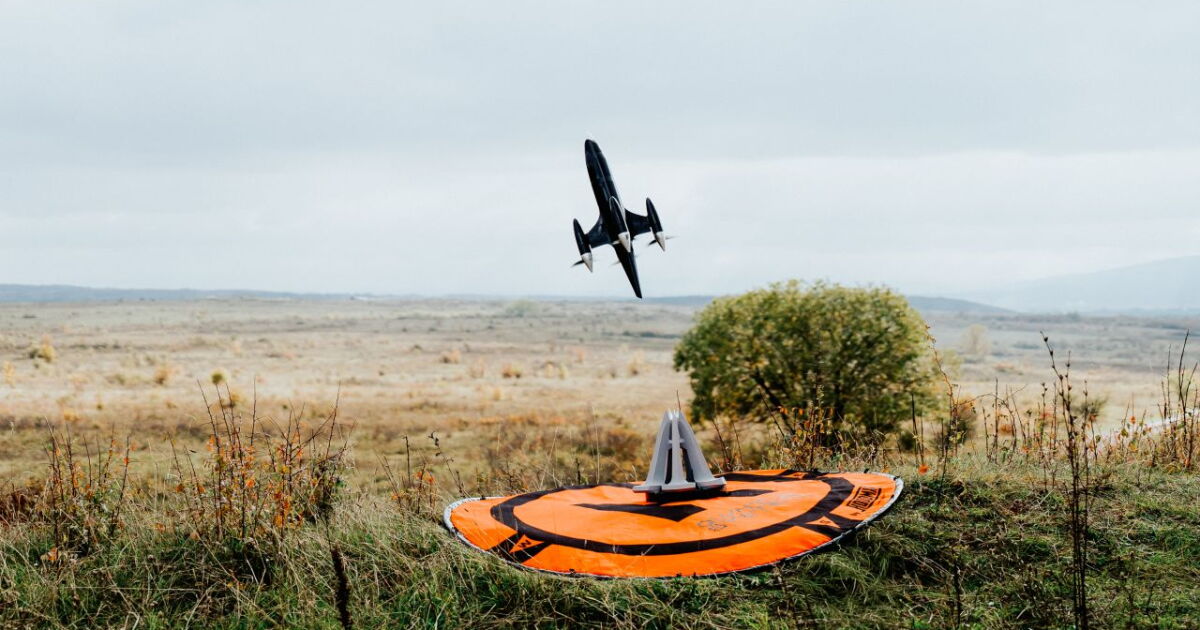 Apex Recordhunter electric drone sets unofficial speed record