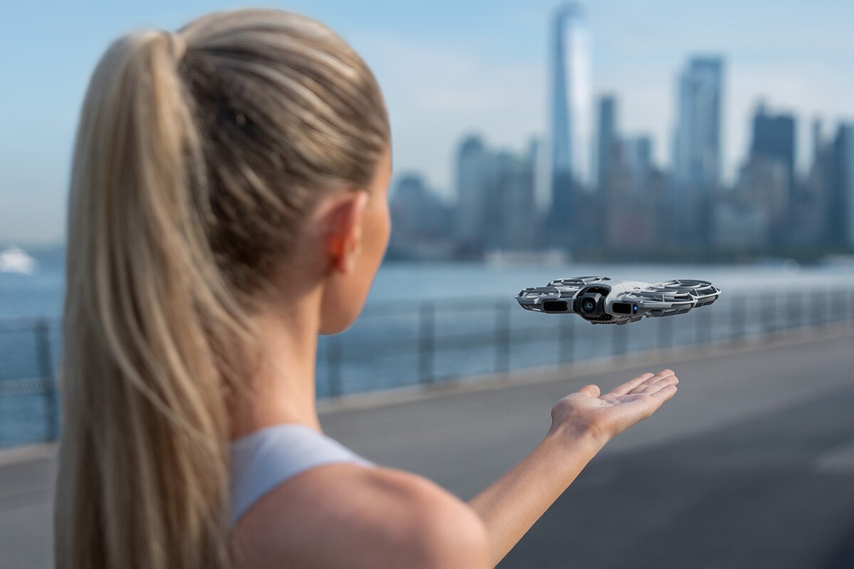 DJI's made a gesture-controlled drone for vlogging rookies