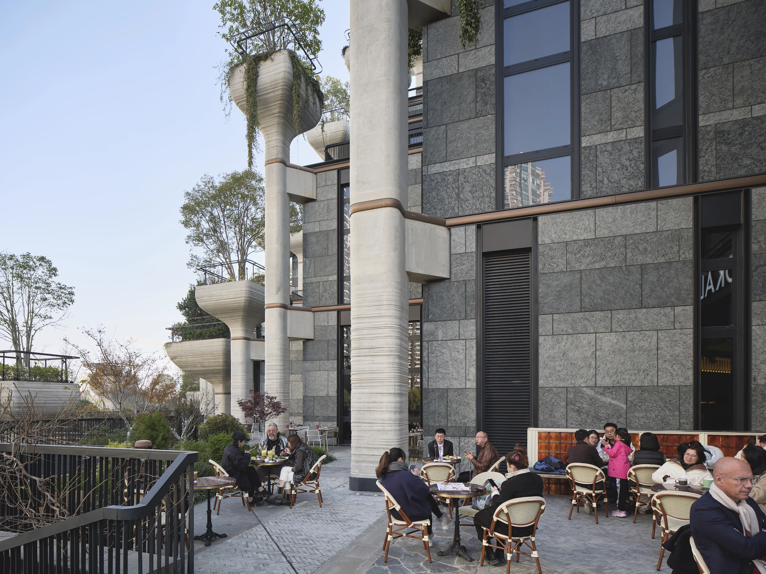 1000 Trees includes a park area, some public spaces and several cafes outside