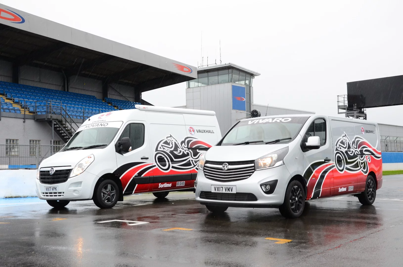 The Movano (left) and Vivaro race van concepts