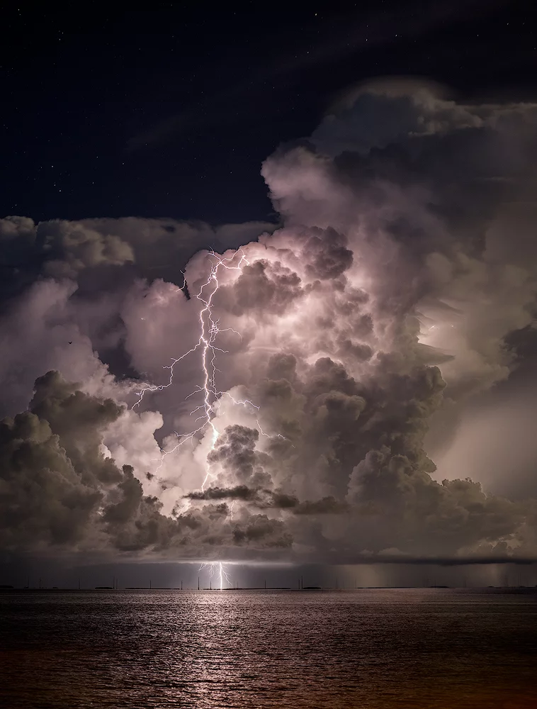 Winner of 3rd place in the Amateur Night Photography category: Alexandru Popovschi - Lightning fall. Lightning captured in the storm season in South Florida