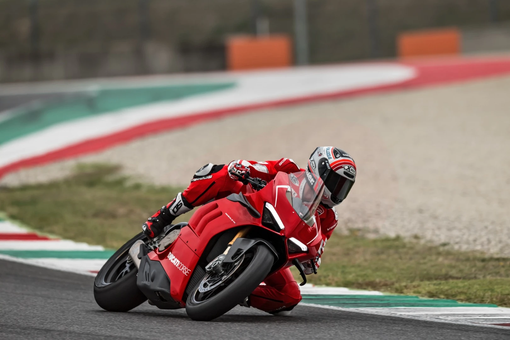 2019 Ducati Panigale V4R: non-electronic suspension is purely track focused