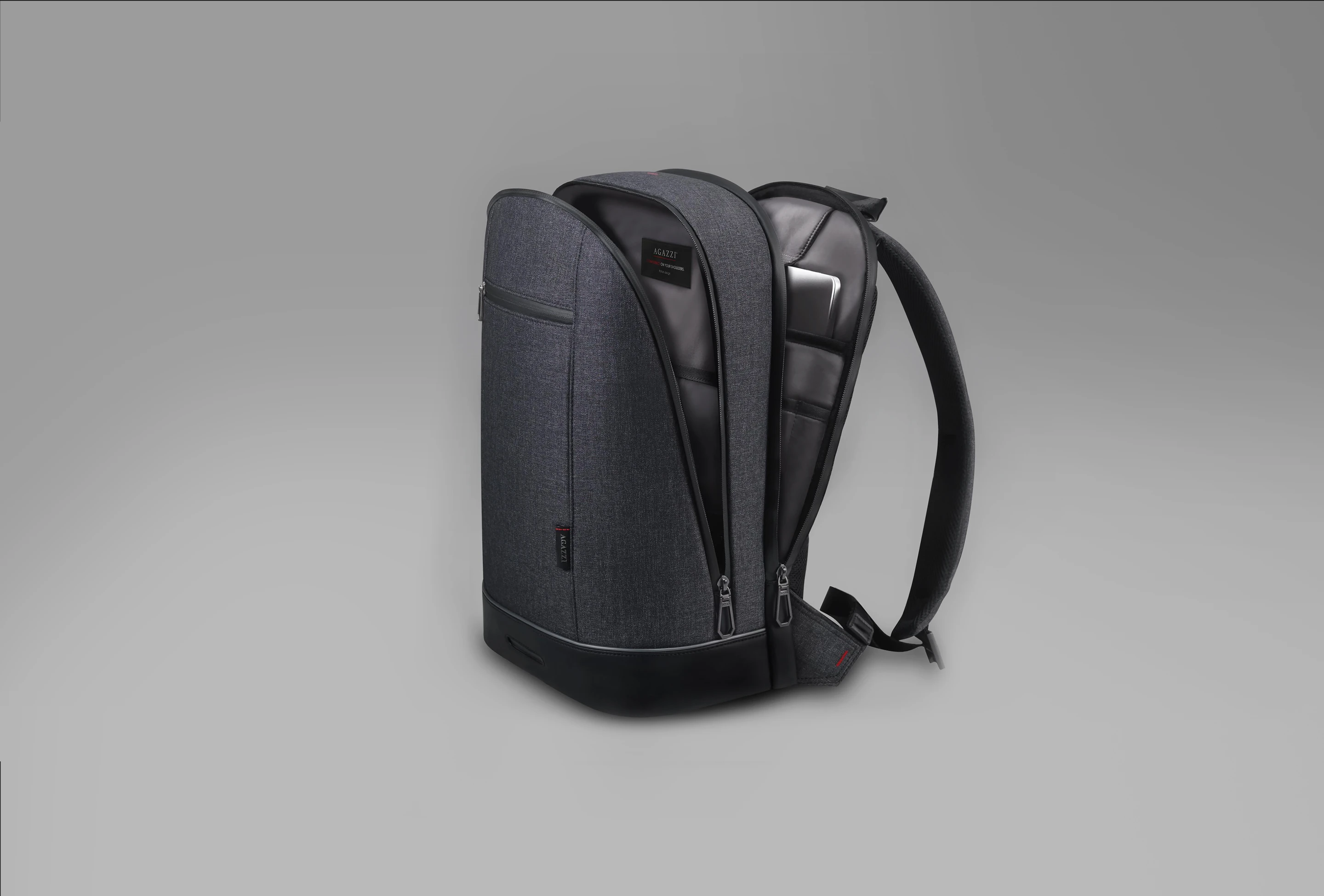 Hitting Kickstarter today, the Agazzi Pro is a stylish, minimalist and water-resistant backpack