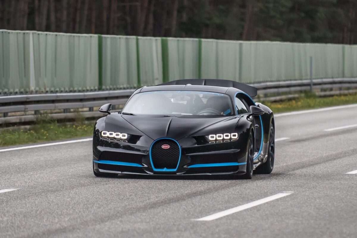 Perhaps more impressive than the acceleration of the Chiron is the braking