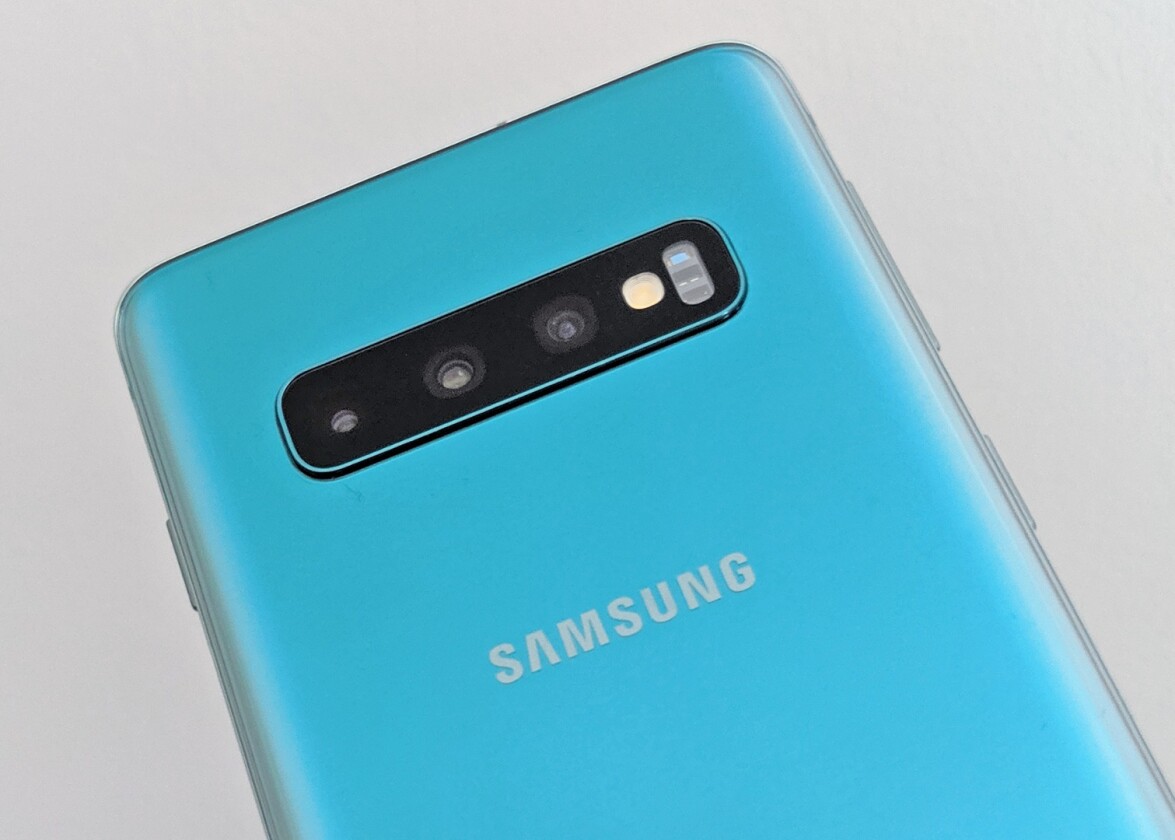 The three camera lenses on the back of the S10 allow for 2x optical zoom and ultra-wide shots