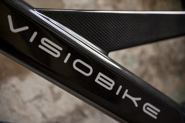 ... and a monocoque carbon fiber frame