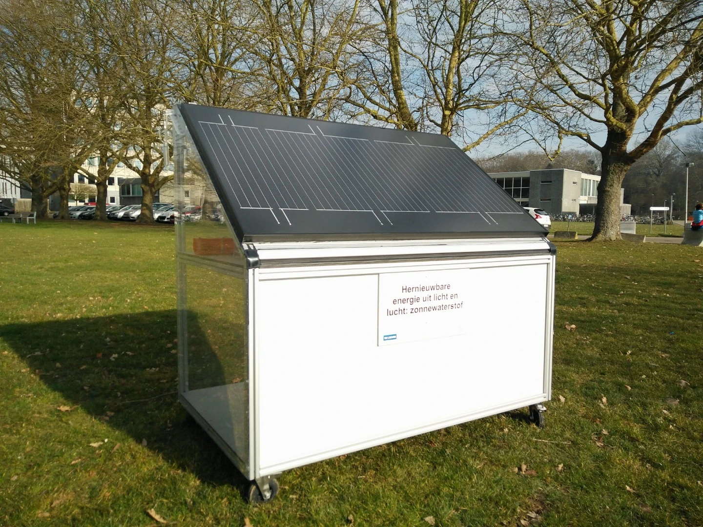 The panel generates a record 250 liters (66 gal) of hydrogen per day and could be used to provide local electricity and heating on the cheap