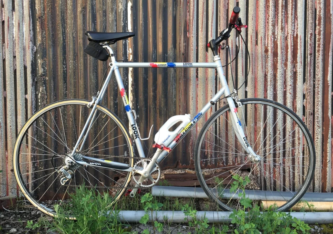 Timothy Murray Williamson gave this early-90s Look KG 56 the flat-bar 1 x 8 treatment