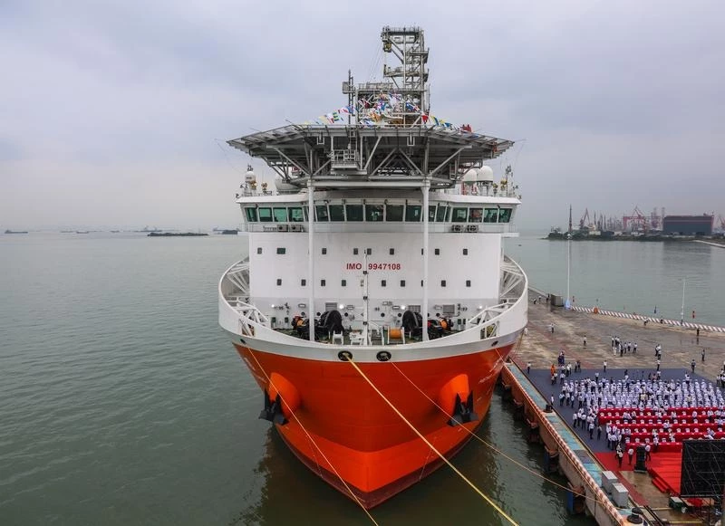 The Men Xiang being commissioned