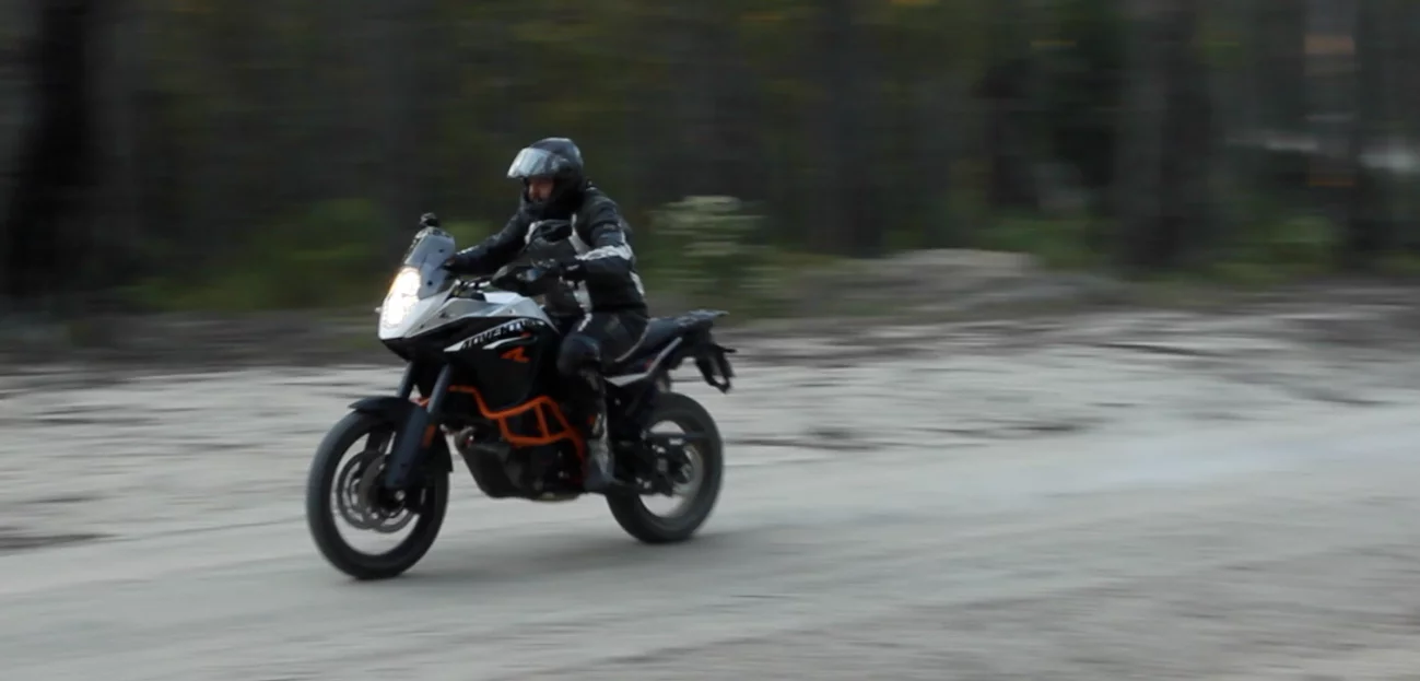 KTM Adventure 1190 R in the hands of a deeply uncomfortable rider (Photo: Gizmag/Cheng Aleng)