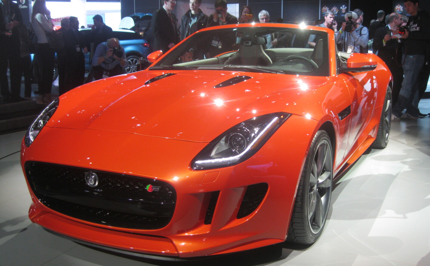Jaguar Debuts A Firesand Orange F Type In North America