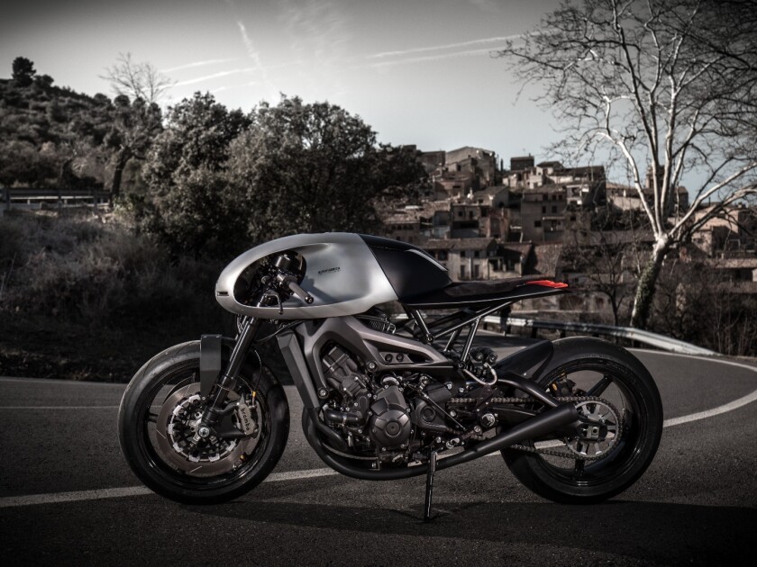 Auto Fabrica's Type 11: makes a very sexy retro-futuristic shape out of the XSR900 platform