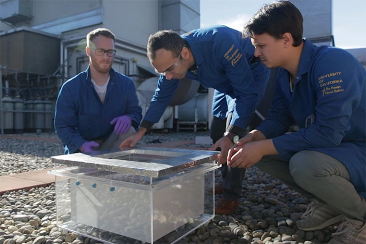 Researchers at UC Berkeley test a device that can pluck drinkable water from the air