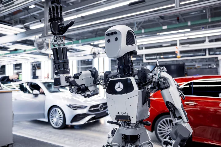 The Apollo pilot will see Mercedes-Benz explore "new possibilities with the use of robotics to support our skilled workforce in manufacturing"
