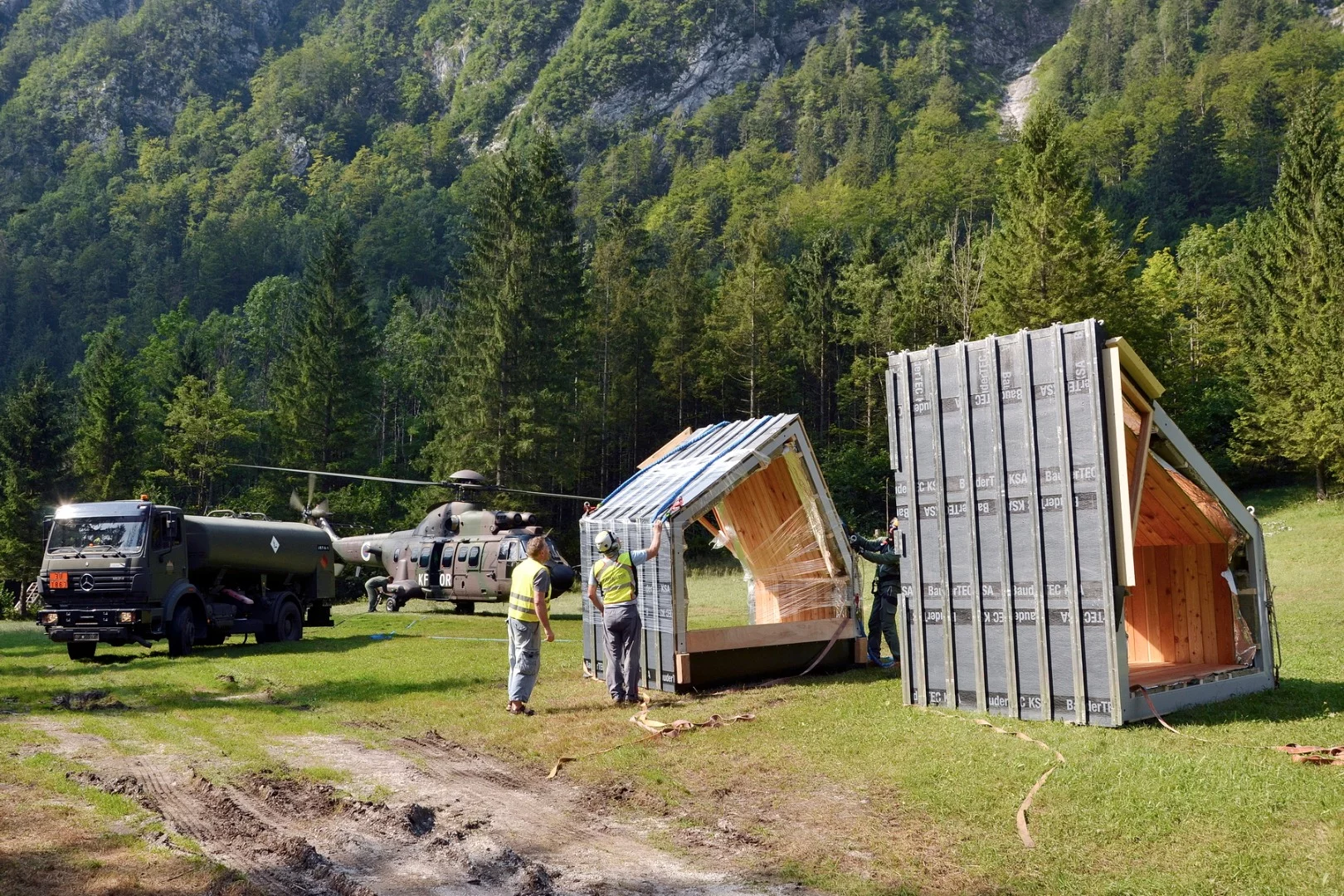 Preparing the modules for flight