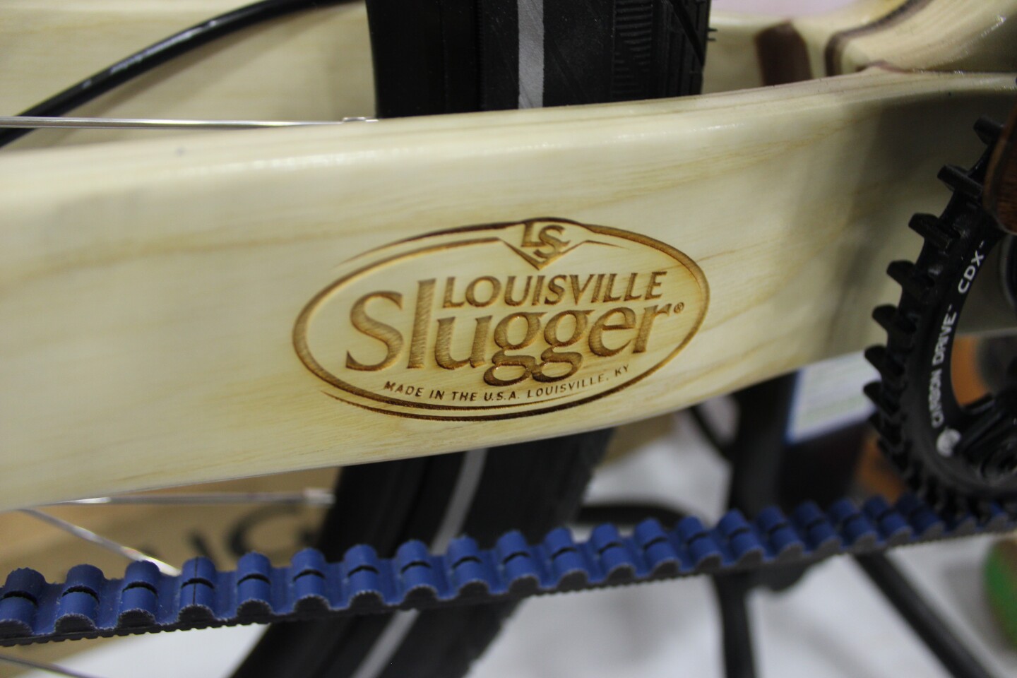 Connor sent the frame to the Louisville Slugger factory, where it received the traditional Slugger branded-on logo (Photo: Ben Coxworth/Gizmag.com)