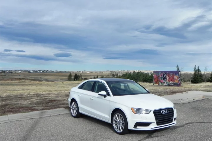 Strong body lines just below the belt and across the bottom of the doors, create a dynamic presence for the 2016 Audi A3