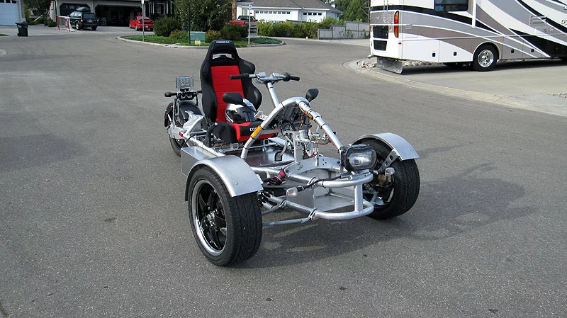 The Lithium Hawk three-wheeled homebuilt electric vehicle (Photo: Nap Pepin)