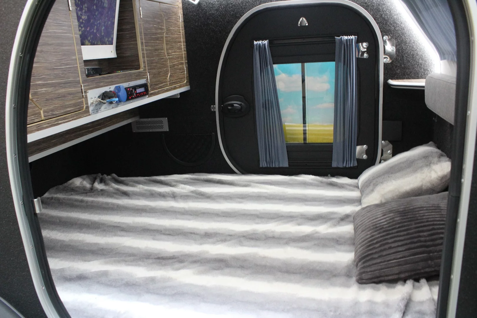 A peek in the cabin of the Lifestyle X-Line