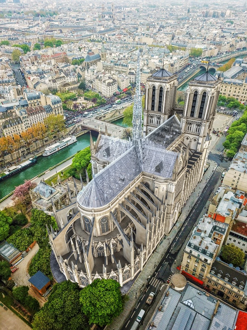 As the proposal envisions structural glass, it wouldn't require a structural framework to hold it up