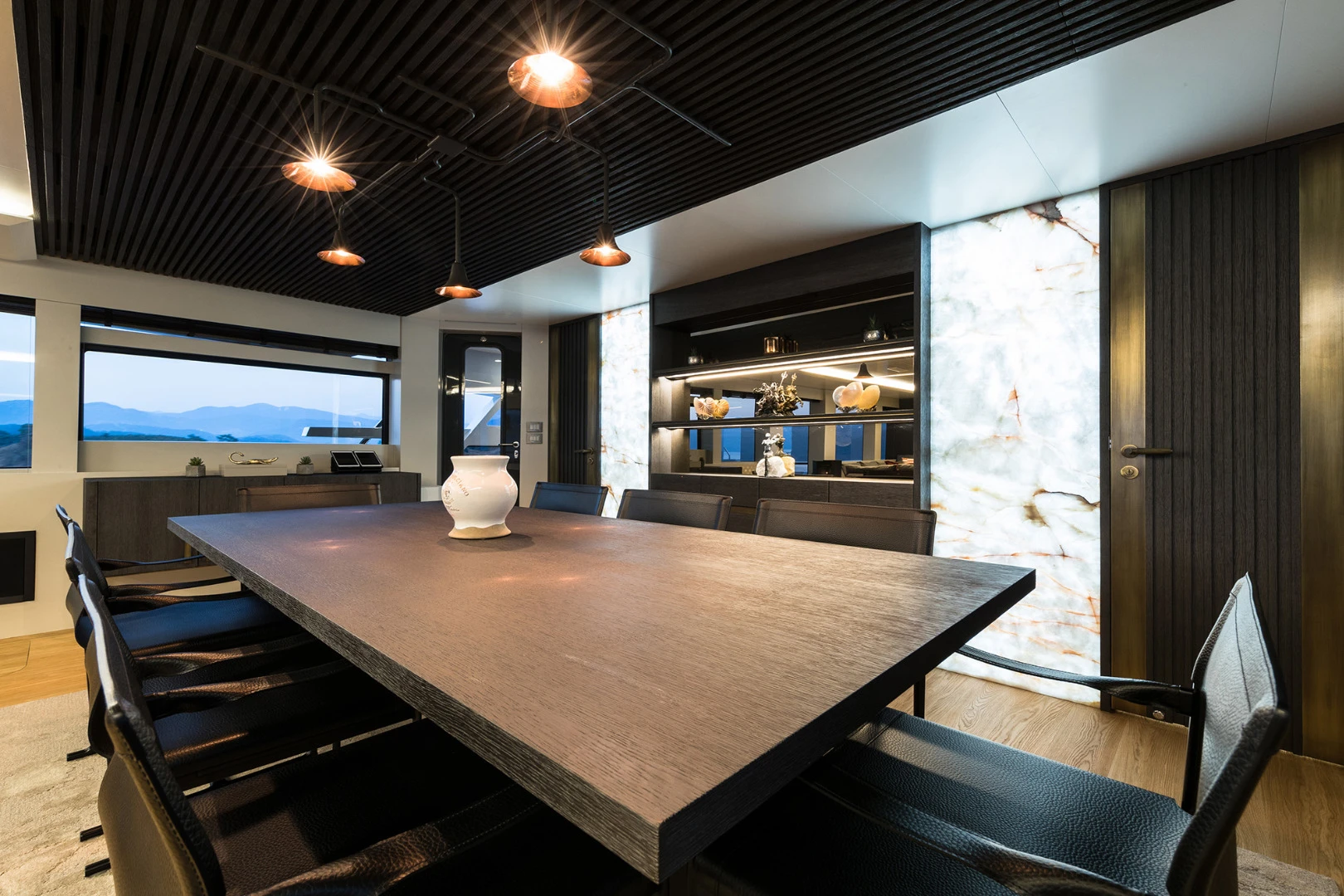 Gorgeous interior dining