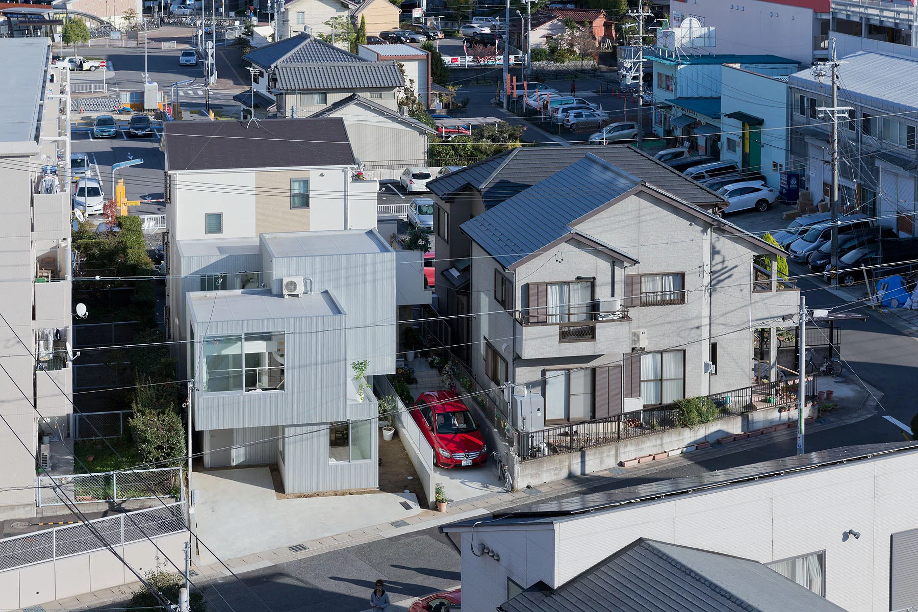 Naturally, this layout has some drawbacks but what the family lost in privacy, it gained in common space (Photo: Iwan Baan)