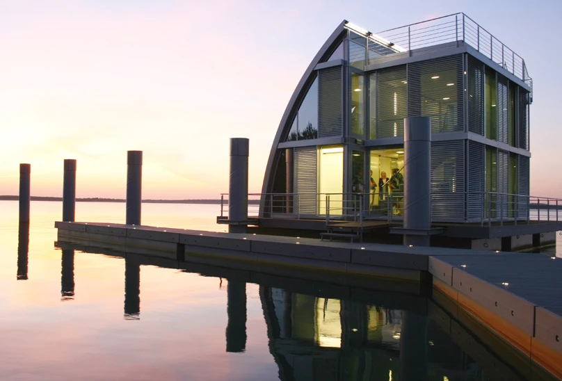 A series of innovative and self-sustaining systems have been included in the structural design, including photovoltaic roof sheeting and a solar-thermal energy system