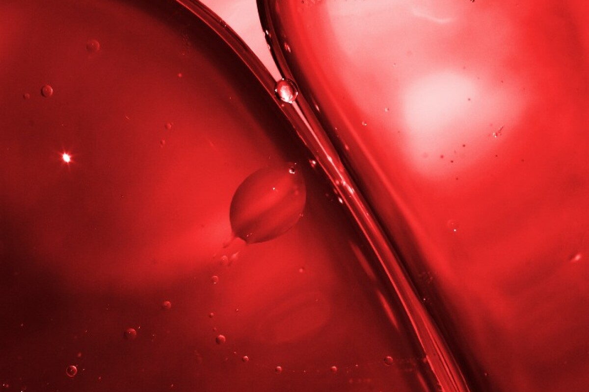 Blowing bubbles in the blood could kill cancer with both barrels