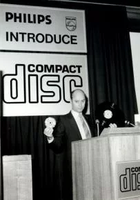 First worldwide presentation of the Philips CD Audio made by Joop Sinjou, Head of Philips CD-Lab on March 9th, 1979 (Photo: Joop Sinjou (C))