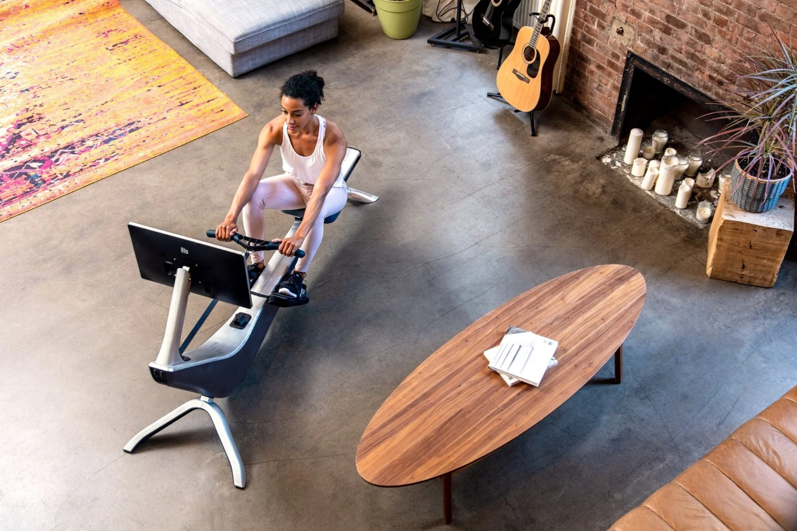 Hydrow has an aluminum and steel frame with a polymer body, a 10-roller gliding seat, and features a microprocessor-controlled electromagnetic resistance system that automatically adjusts itself 100 times a second throughout each stroke