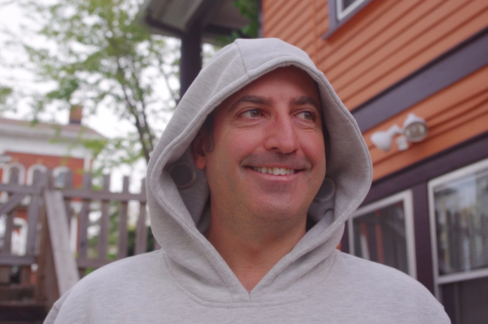 The Hiody is soft and comfy as a sweatshirt, but needs some improvements as a music-listening device