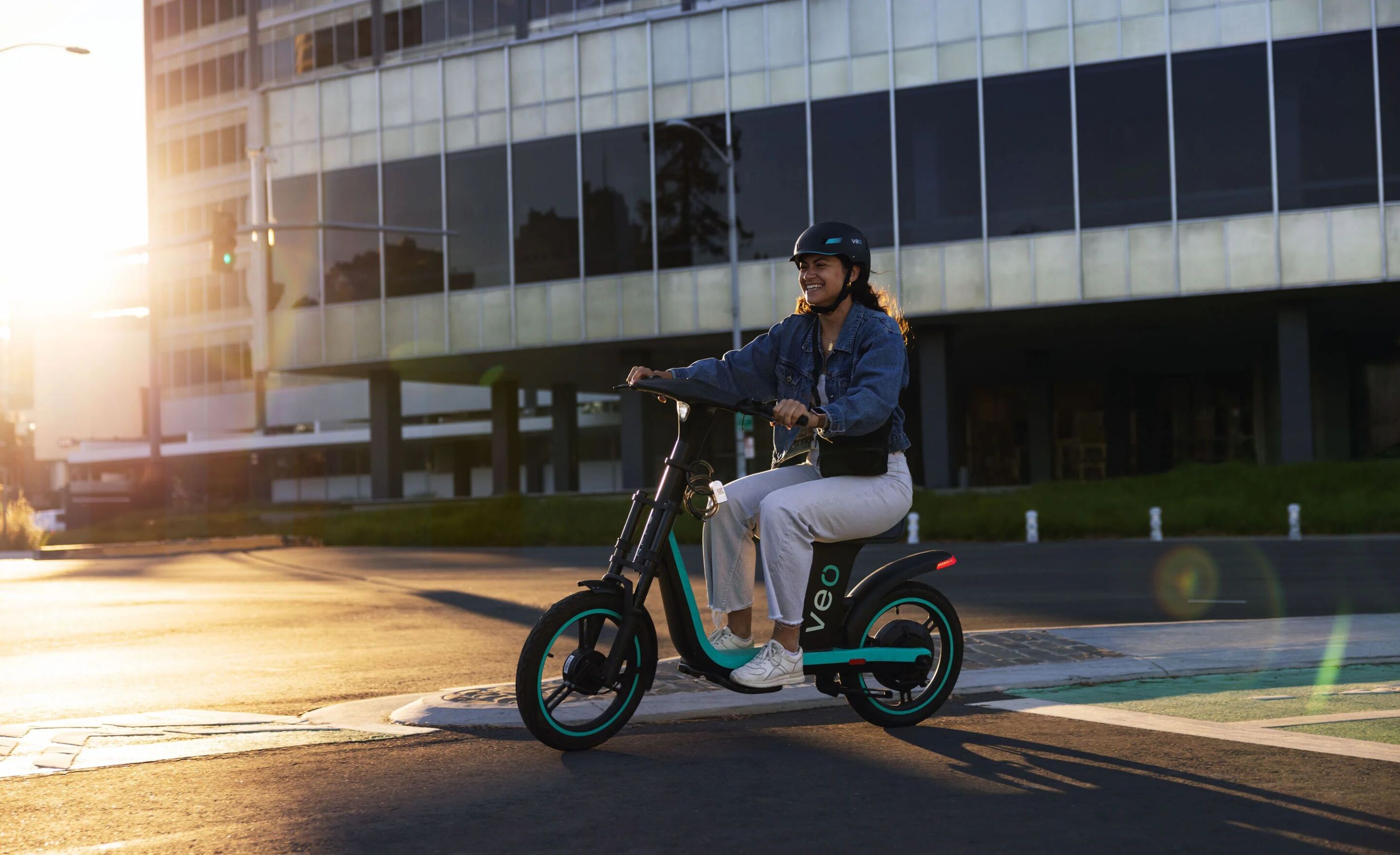 Veo Cosmo S - Seated Electric Scooter – Veo Shop