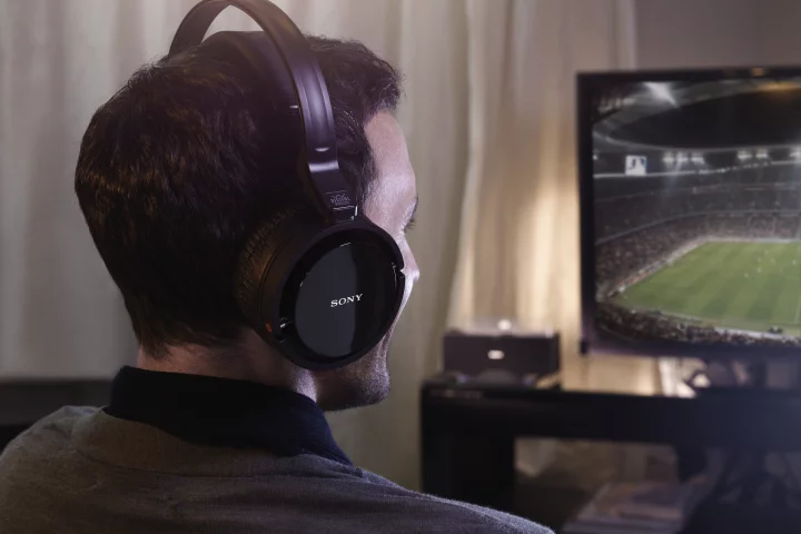 Noise, what noise? The Sony MDR-RF4000K wireless headphones shut out ambient distractions and let you listen to quality sound in comfort