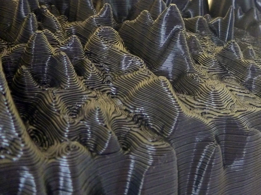 A close up of the grooved surface of the voice sculpture (Photo: Gilles Azzaro)