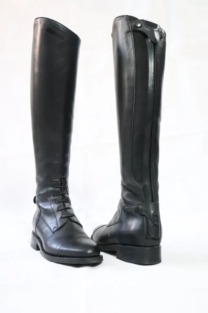 Beneath the insole of each SmartBoot is an inertial measurement unit (an accelerometer/gyroscope combo) that detects when the heel has moved higher than the toes