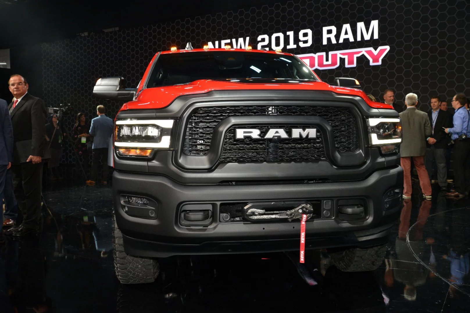 After unveiling the new 2019 Ram 1500 half-ton truck at the Detroit show last year, Ram has returned with heavy duty versions of that truck – new Ram 2500 and 3500 models