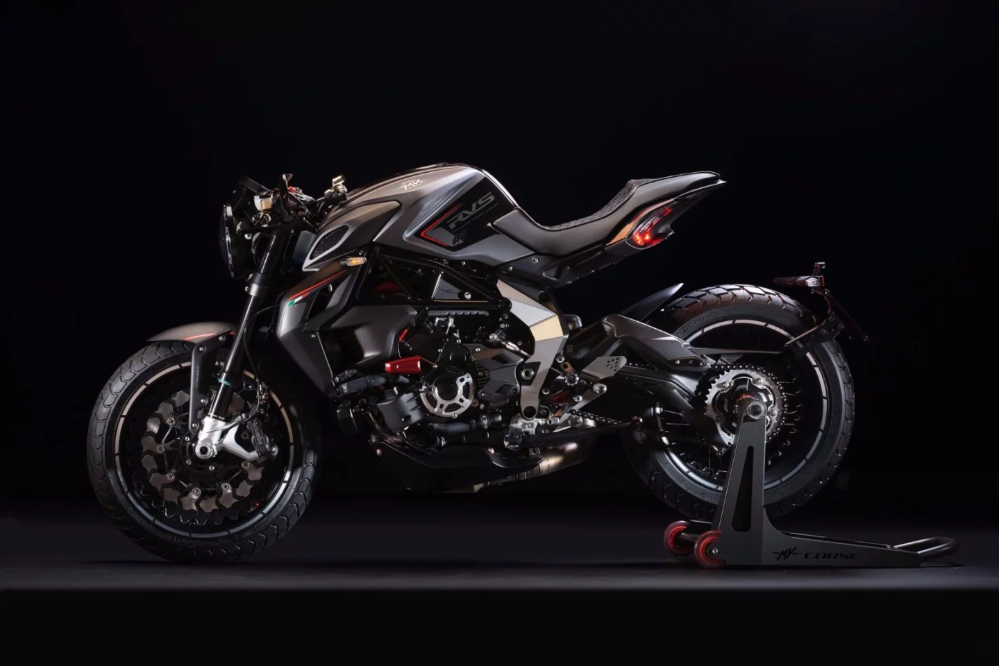 The unmistakable shape of the MV Agusta Brutale 800 also defines the RVS #1