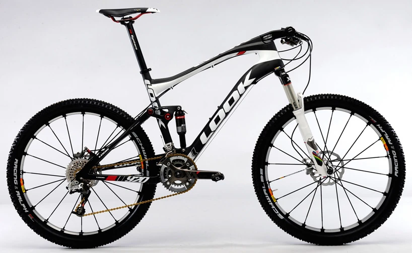 The Look 920 mountain bike features a handlebar stem that is integrated into the top tube, giving the bike a unique appearance