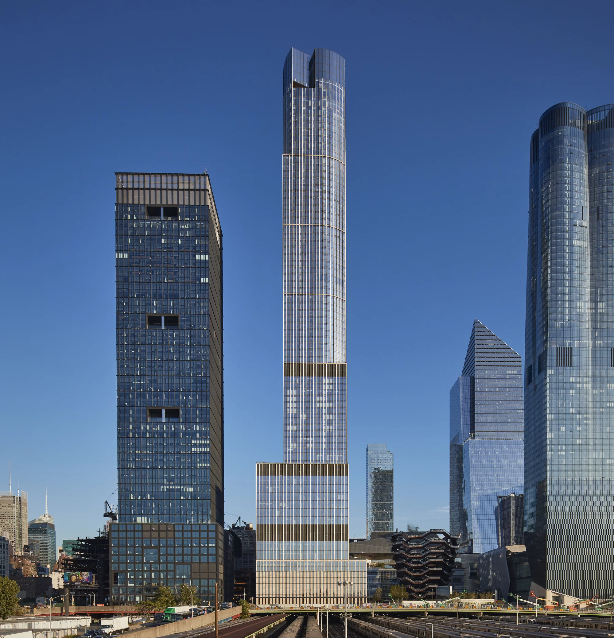 35 Hudson Yards, by Skidmore, Owings & Merrill, is located in New York City, and rises to a height of 1,010 ft (307 m). Emporis has declared it the third-best new skyscraper worldwide