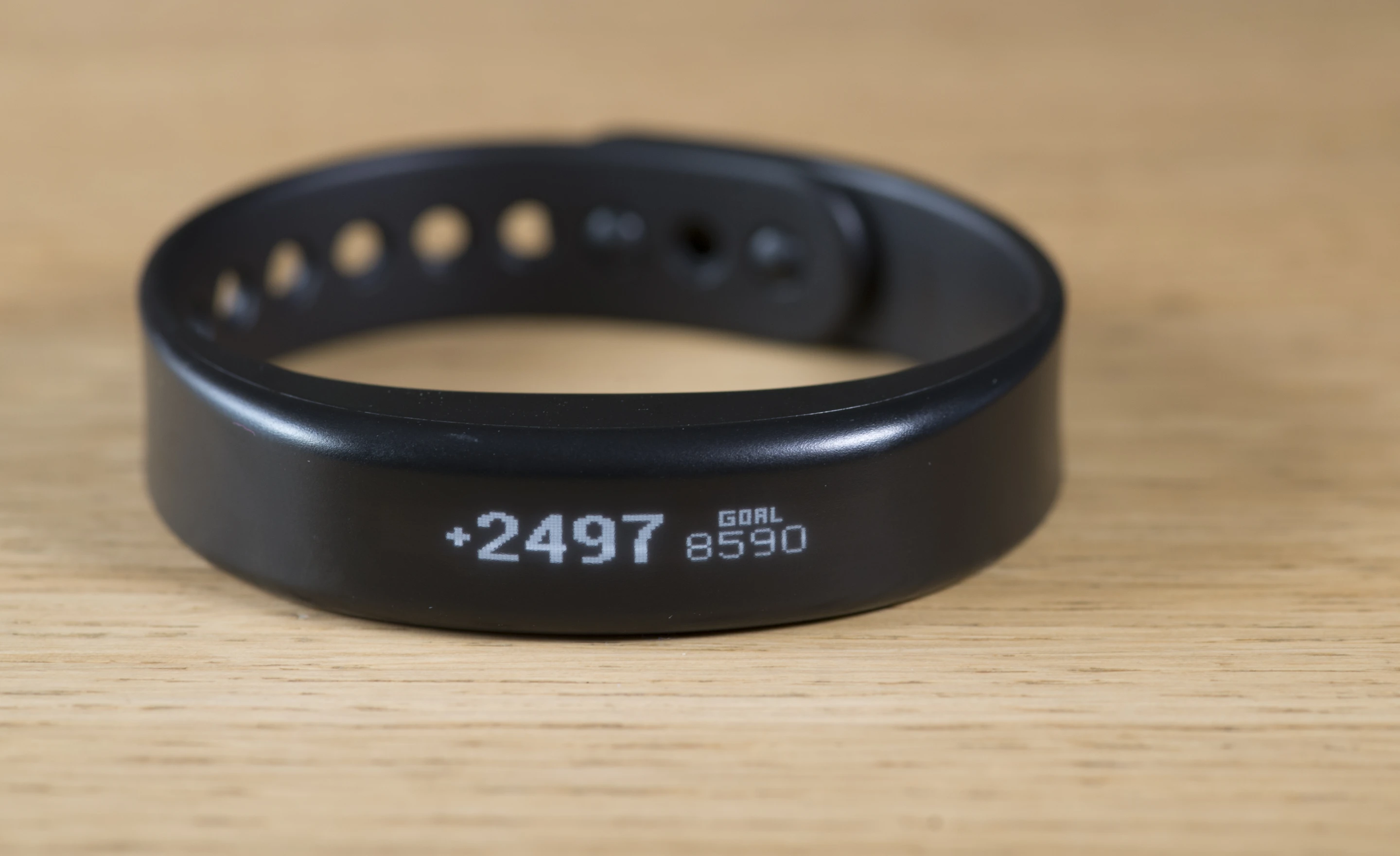 The Garmin Vivosmart will set you an activity goal each day (Photo: Simon Crisp/Gizmag.com)