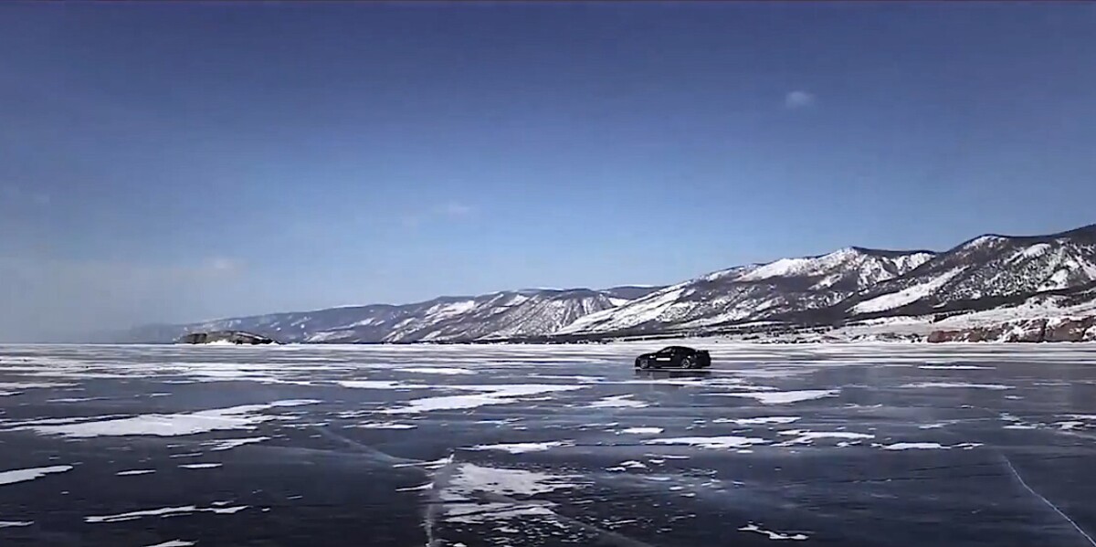 The GT-R captures Russia's ice speed record
