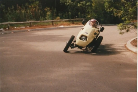 A motorcycle-based early variant of the TVA Gazelle tilting 4-wheeler concept
