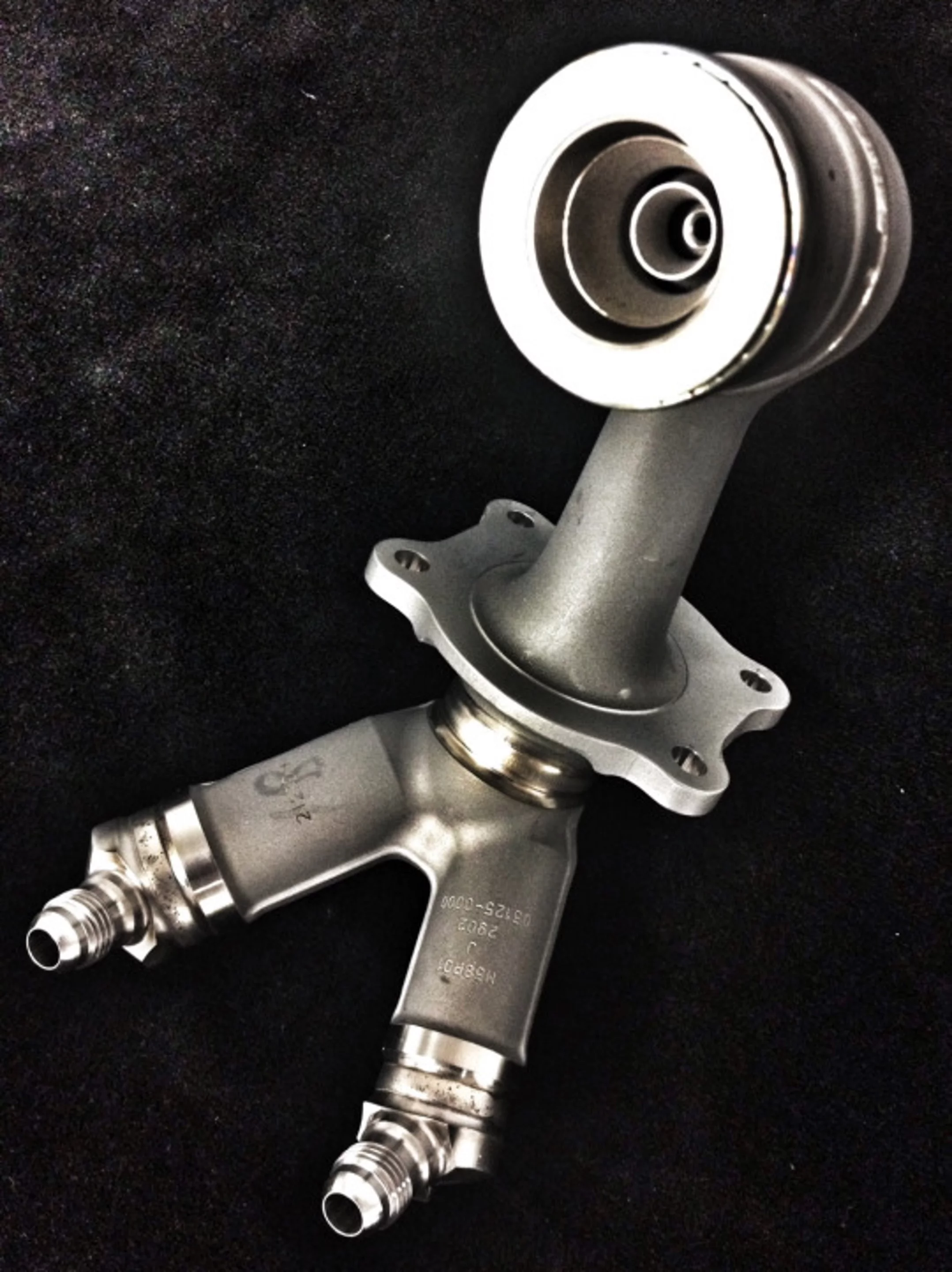 A 3D-printed fuel nozzle for the LEAP (Photo: CFM International)