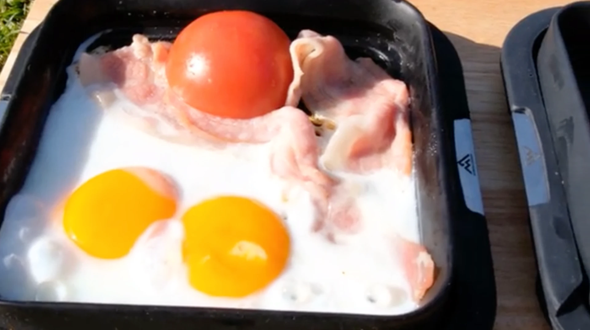 The company claims the Morphcooker can cook many different foodstuffs on a single change